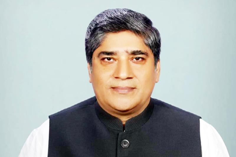 কক্সবাজার পৌর আওয়ামী লীগের সভাপতি নজিব স্ব-পরিবারে ওমরাহ পালনে গেছেন