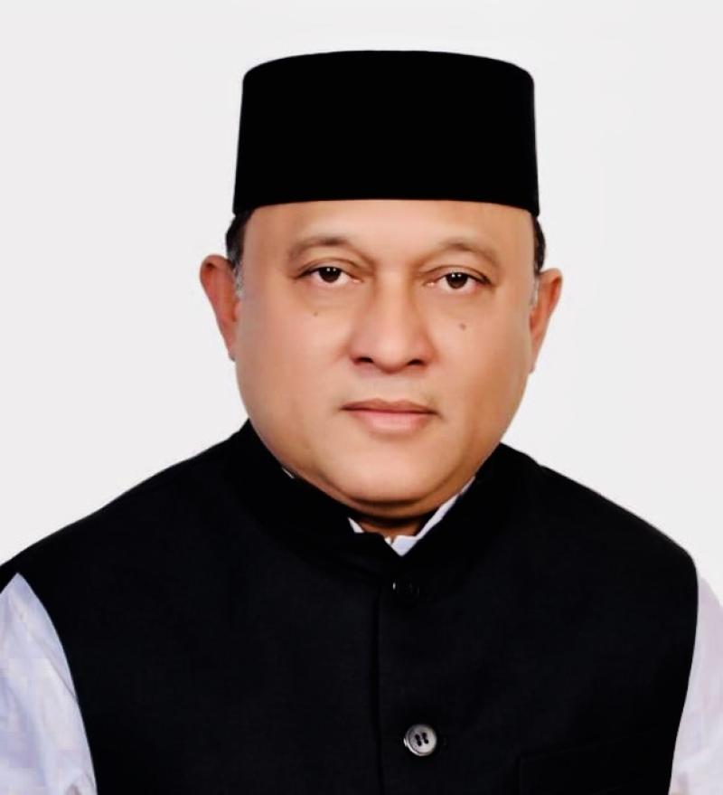 হুইপ হচ্ছেন কক্সবাজারের এমপি কমল : রামুতে মিষ্টি বিতরণ