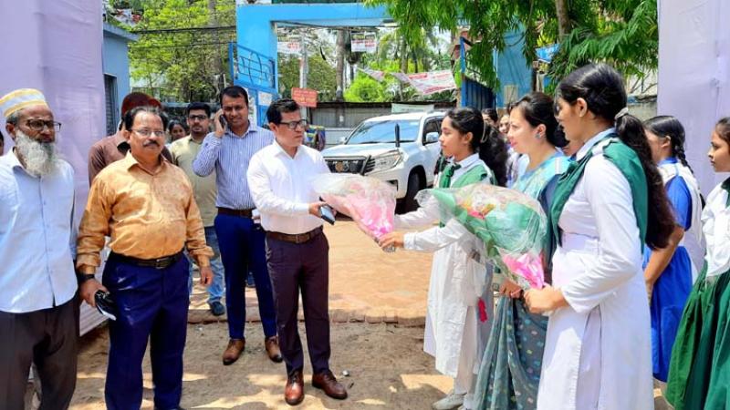 ক্ষুদে বিজ্ঞানীদের উদ্ভাবনা নিয়ে চলছে বিজ্ঞান মেলা