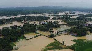 বন্যার্তদের পাশে দাঁড়াতে প্রধান উপদেষ্টার ত্রাণ তহবিল