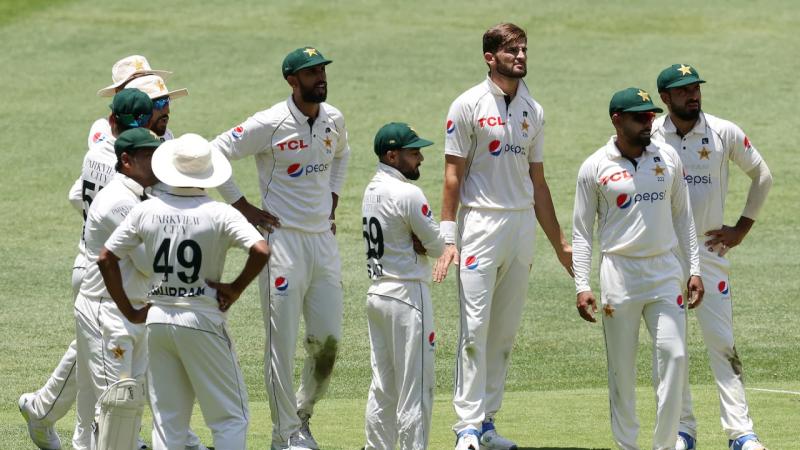 এমন লজ্জা টেস্ট ক্রিকেটে আগে পায়নি পাকিস্তান