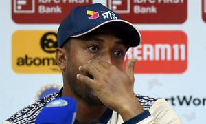 দেশে ফেরার ব্যাপারে যা জানালেন সাকিব