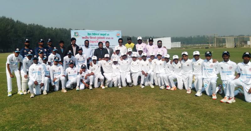 তারুণ্যের উৎসব উপলক্ষে ইয়ং টাইগার্স ক্রিকেট টুর্নামেন্ট