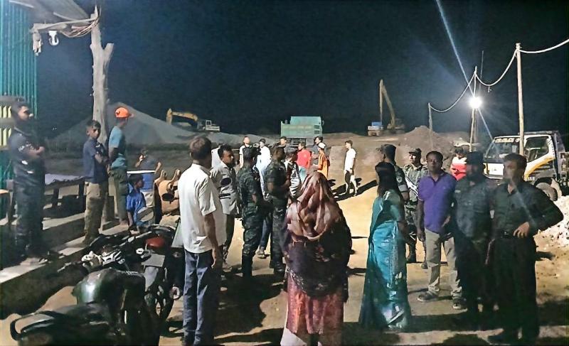 জিও ব্যাগ ও মাটি ভরাট করে নদী দখল : তাসিমিয়া এন্টারপ্রাইজকে জরিমানা