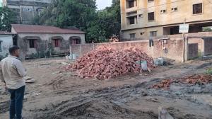 চকরিয়ার সবুজবাগে অন্যের জায়গায় জোরপূর্বক ভবন নির্মাণের অভিযোগ