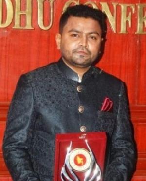 দোকান কর্মচারী থেকে হাজার কোটি টাকার মালিক ফারুক!
