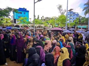 রোহিঙ্গা ক্যাম্পে স্থানীয় শিক্ষকদের গণচাকুরীচ্যুতির অভিযোগ
