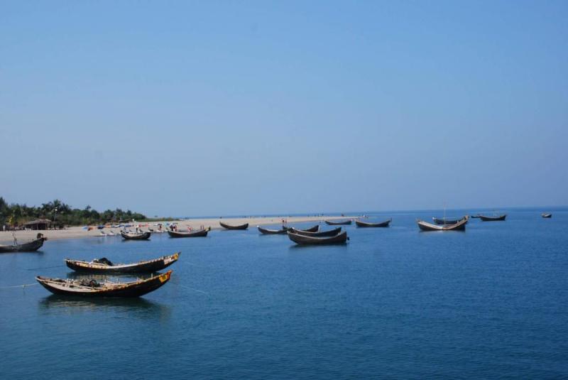 ৮ দিন পর সেন্টমর্টিন নৌ-রুটে নৌযান চলাচল শুরু