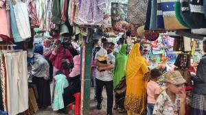 কক্সবাজার ভ্রমনে ৭ দিনে ৪ লাখ পর্যটক : ব্যবসা ৪ শত কোটি টাকার