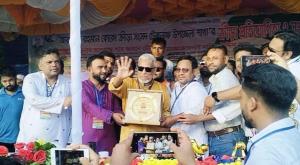 খেলাধুলা যোগ্য নেতৃত্ব এবং দলের সঙ্গে কাজ করার গুণাবলী তৈরি করেঃ শাহজাহান চৌধুরী