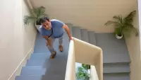 5-reasons-why-your-heart-palpitates-when-you-climb-stairs.webp