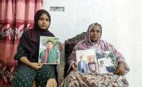 wasim-mother-sister-1.jpeg